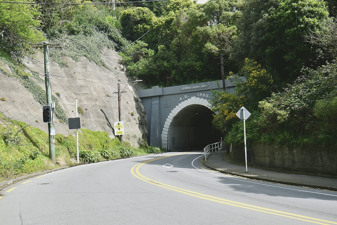 Karoroi tunnel